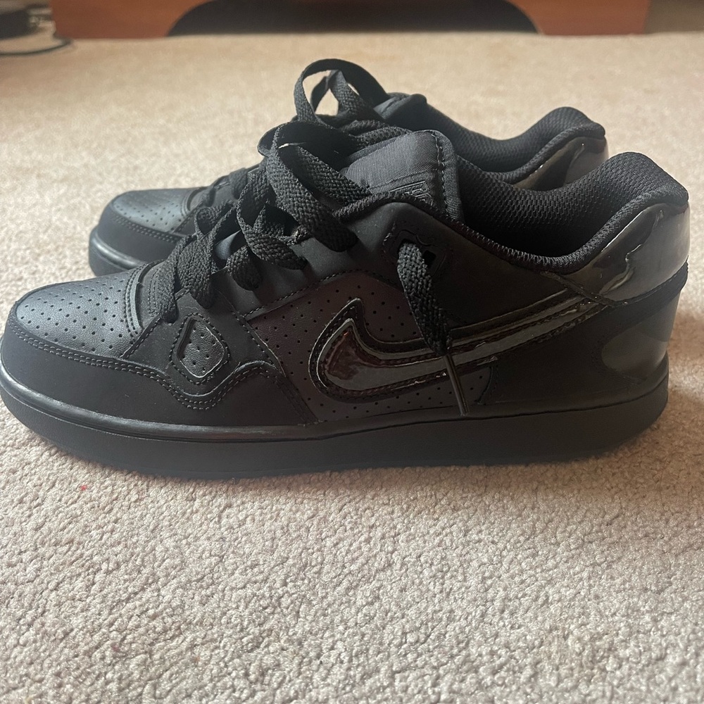 Brand new! Never worn! Nike size 7y